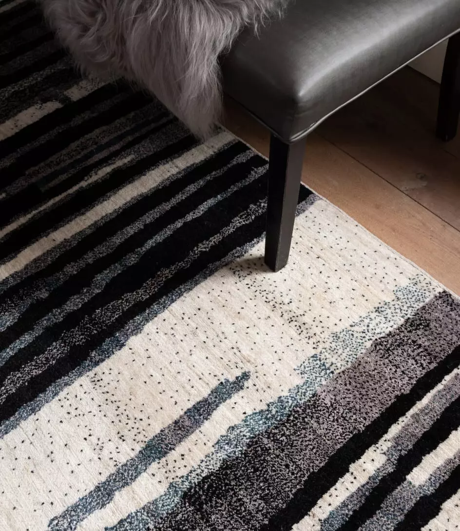 Modern Luribaft vloerkleed uit Iran detail