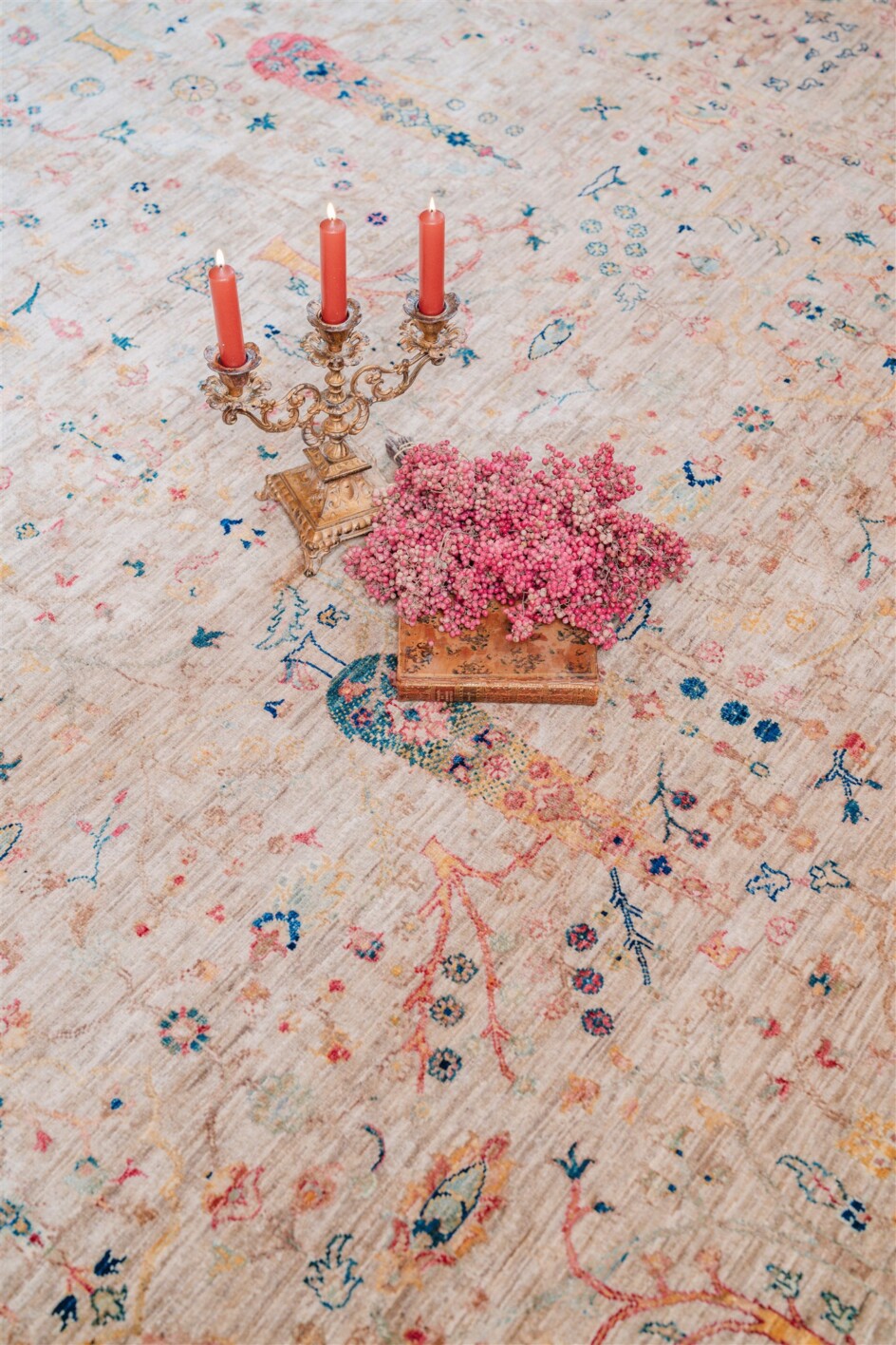 Shahi Fine Beige vloerkleed